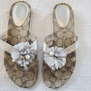 Coach Metallic Serenity Silver Signature Logo Floral Thong Flip Flop Sandals